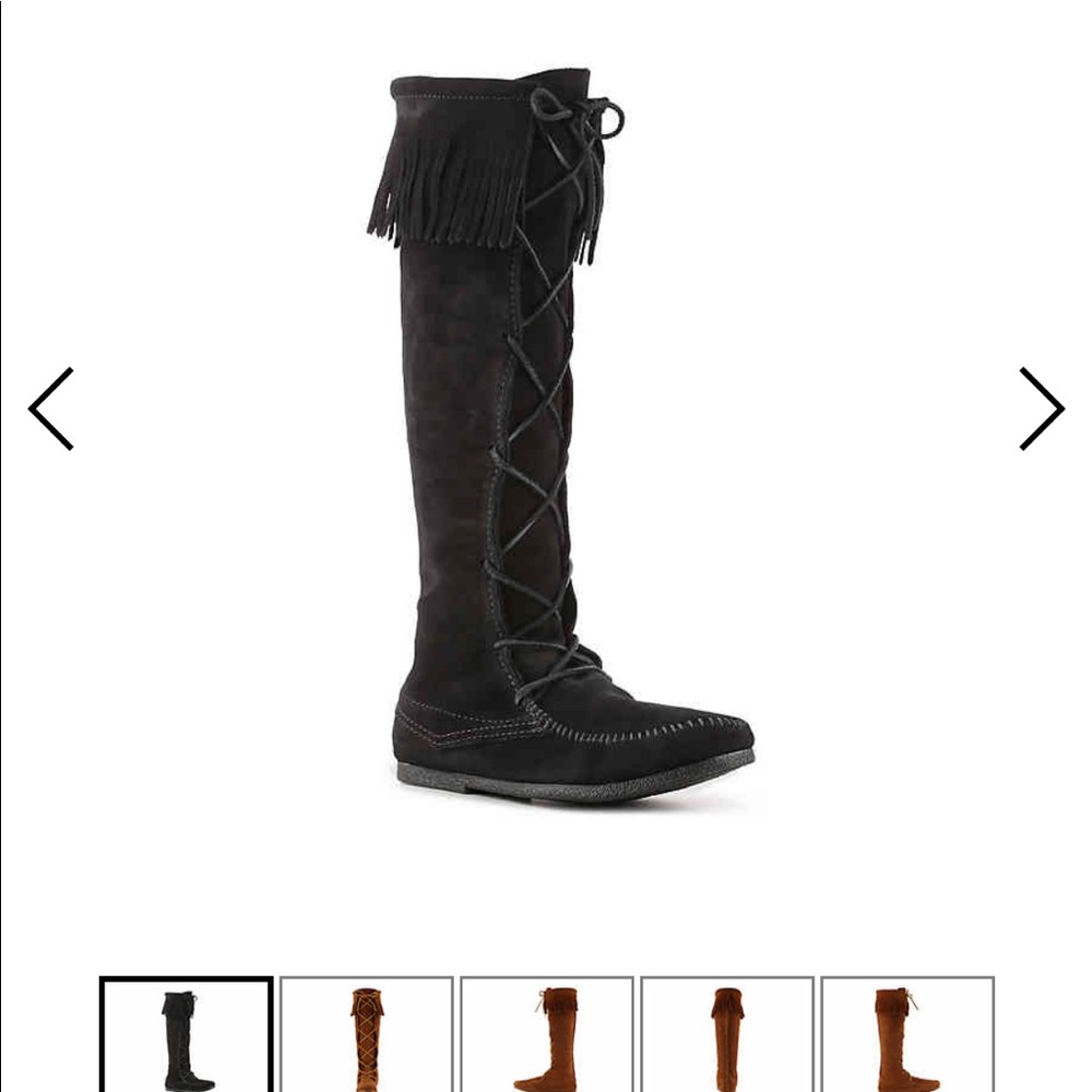 Brand New in box Minnetonka Front Lace Boots